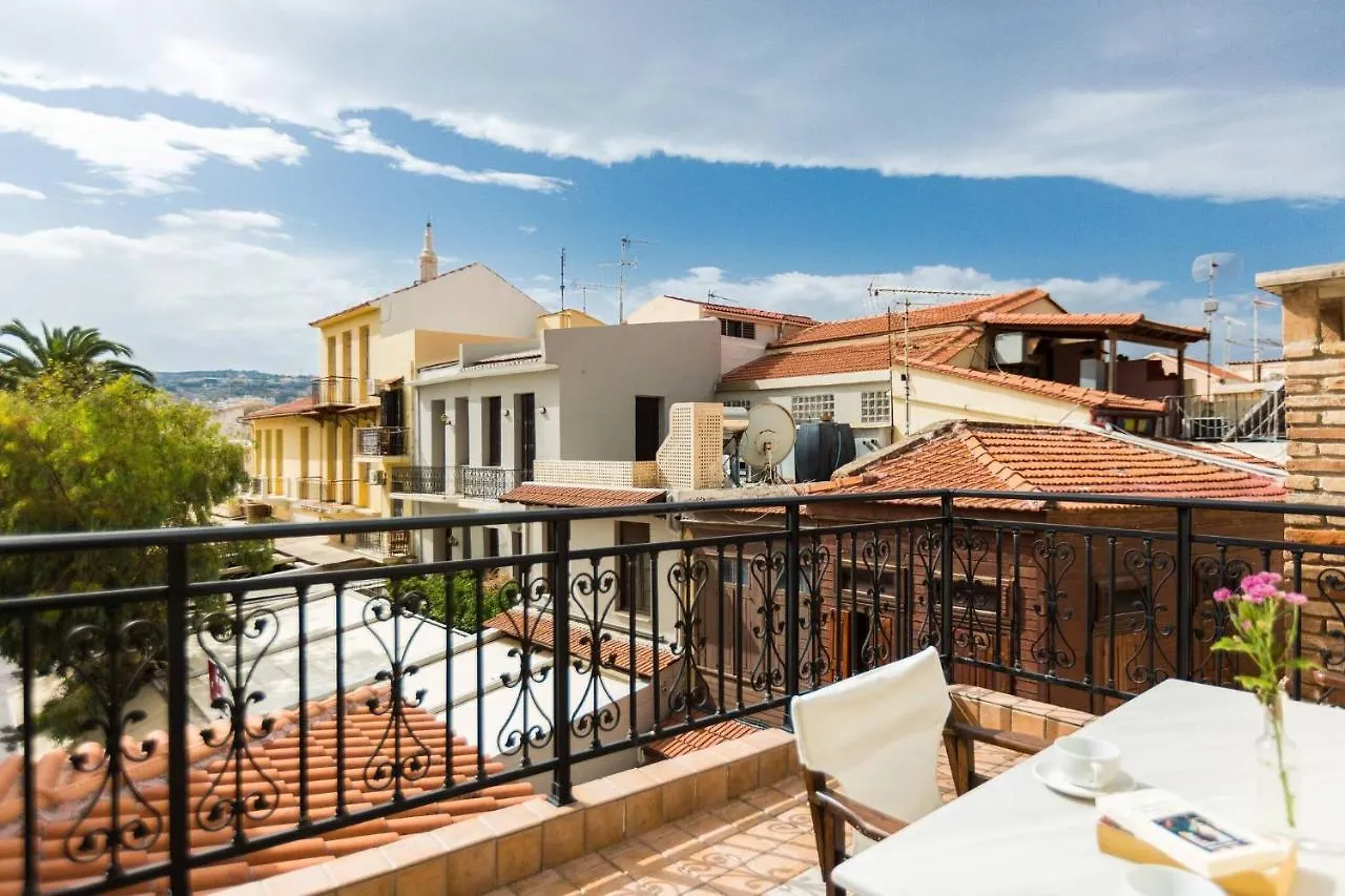 Venetian Rimondi Fountain Mansion Built In 1626 Apartment Rethymno